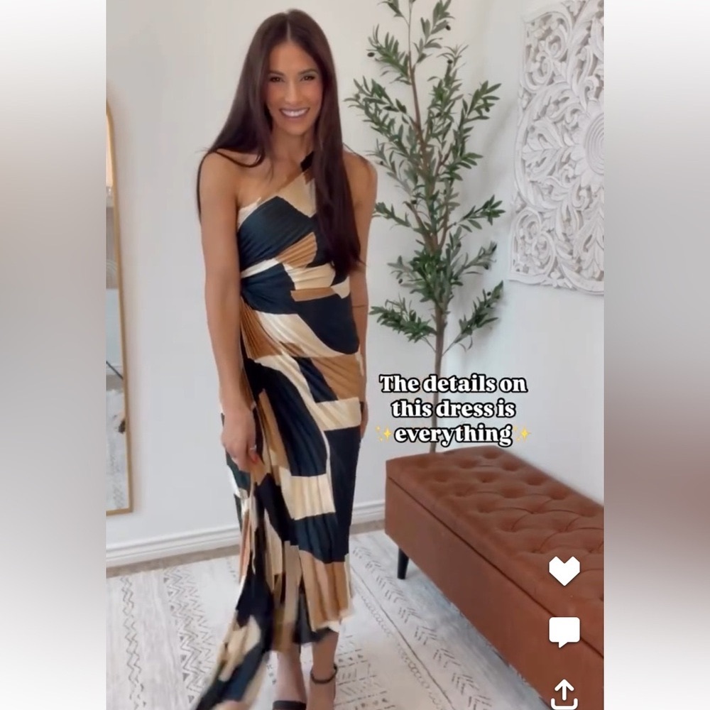 Vici One Shoulder Dress in Black and Tan